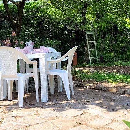 La Mansarda Del Ciliegio - Deliziosa Mansarda Con Giardino A 6 Km Da Arona