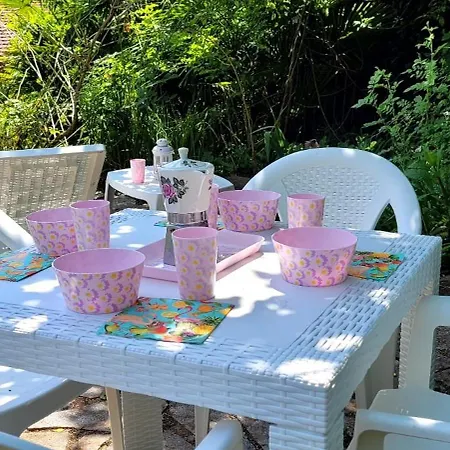 Apartment La Mansarda Del Ciliegio - Deliziosa Mansarda Con Giardino A 6 Km Da